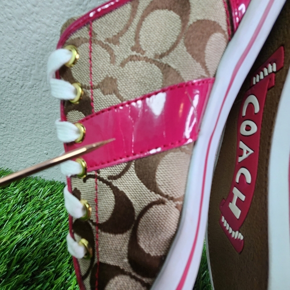 Coach Signature C Canvas Pink Patent Leather Sneakers Women’s Size 11 - Picture 6 of 12